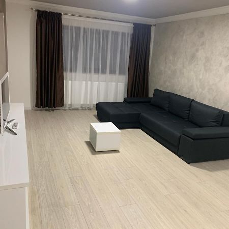 Apartament Lux Regim Hotelier Bacău Eksteriør billede